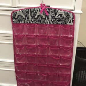 Hanging jewelry organizer